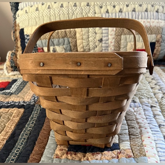 Longaberger Medium Vegetable Basket - Picture 3 of 15
